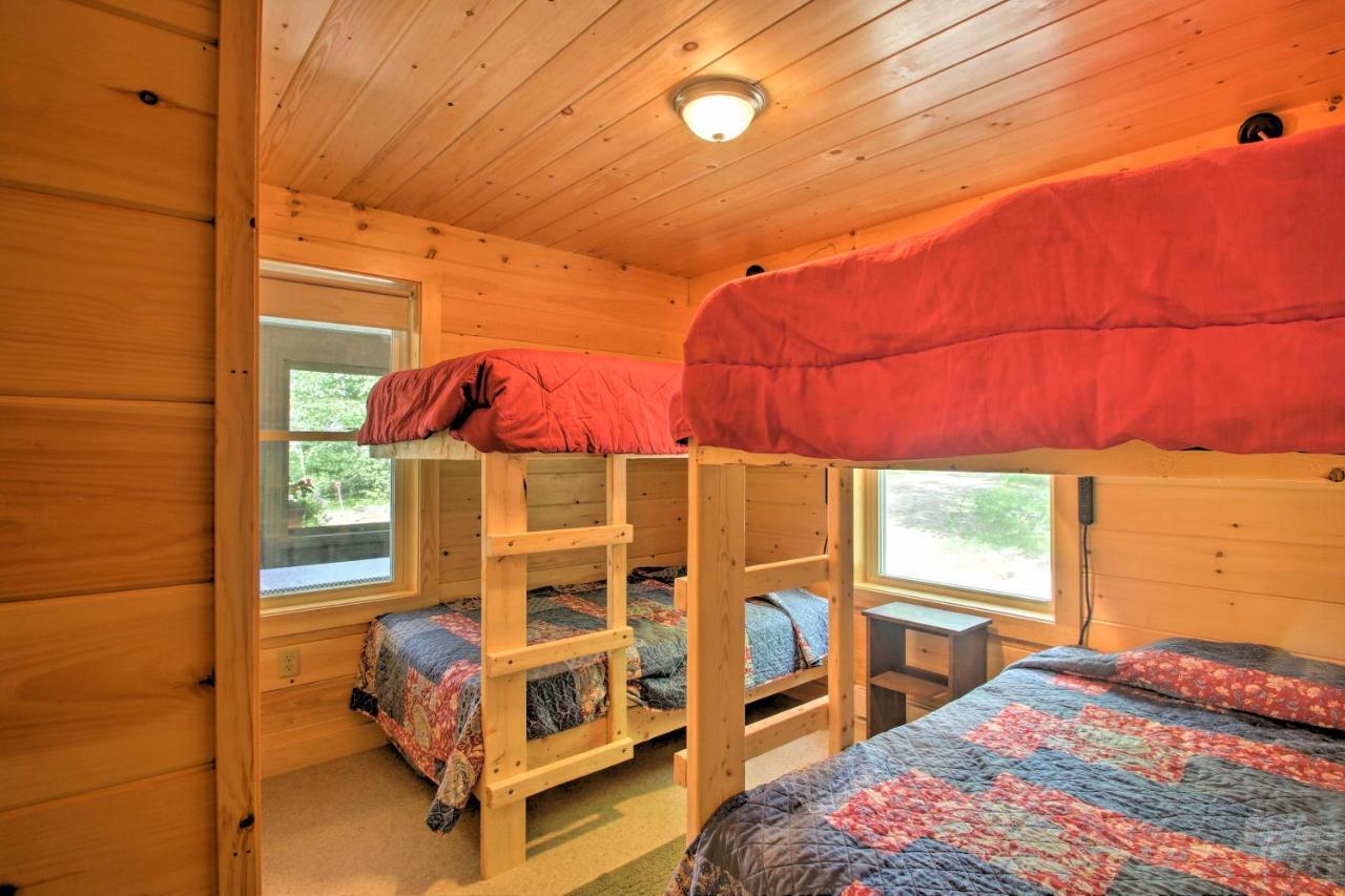 Family Cabin With Beach Access On Panther Pond レイモンド  エクステリア 写真